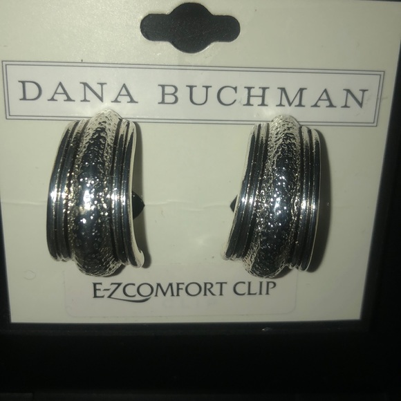 Clip on earrings - Picture 2 of 3